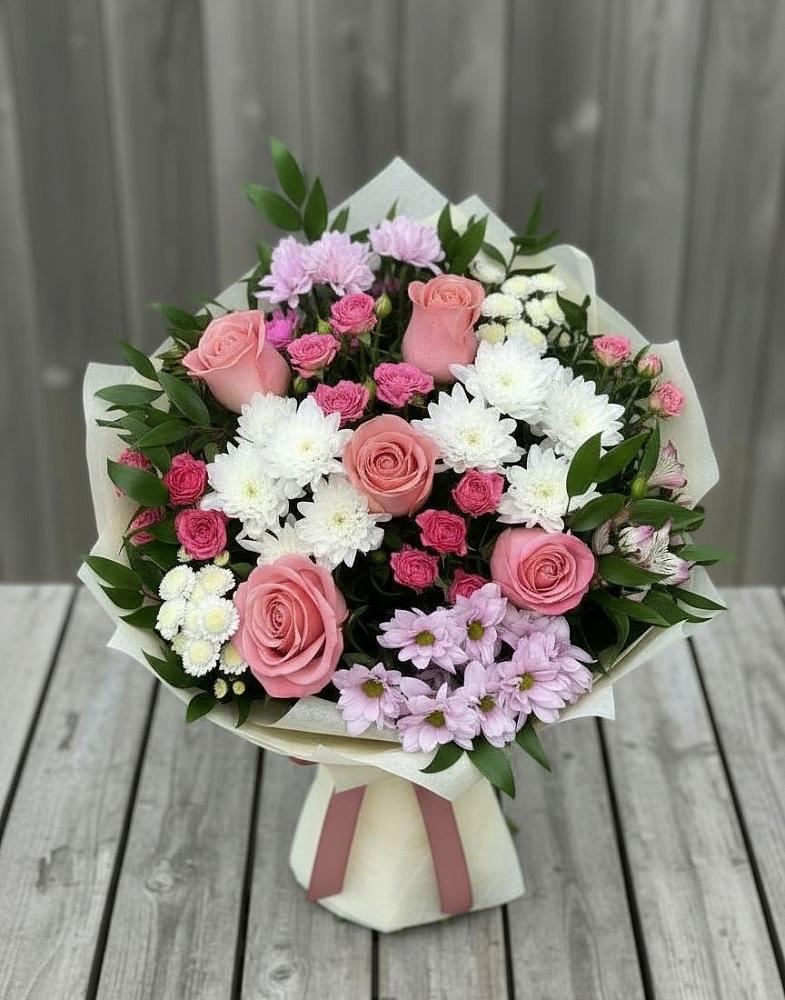 Букет цветов из: Альстромерии, Гвоздики, Розы и Хризантемы в Винзили
