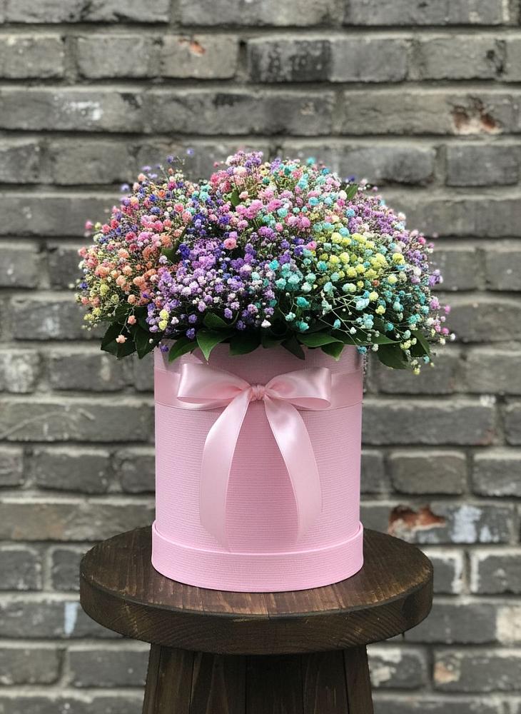Цветочная композиция из Гипсофила и Розы в шляпной коробке в Винзили