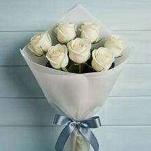 Букет 7 Белых роз Эдлесс Лав в Винзили