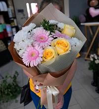 Букет цветов из:  Герберы, Розы и Хризантемы в Винзили
