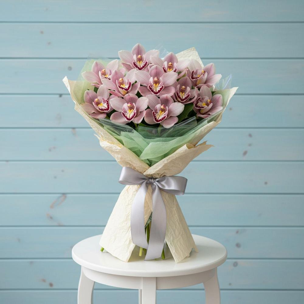 Букет цветов из: Орхидеи и Розы в Винзили