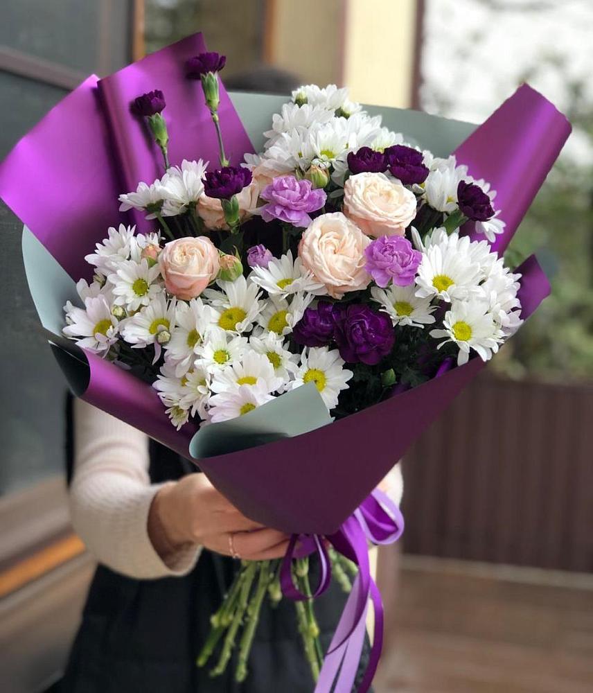 Букет цветов из: Хризантемы, Гвоздики и Розы в Винзили