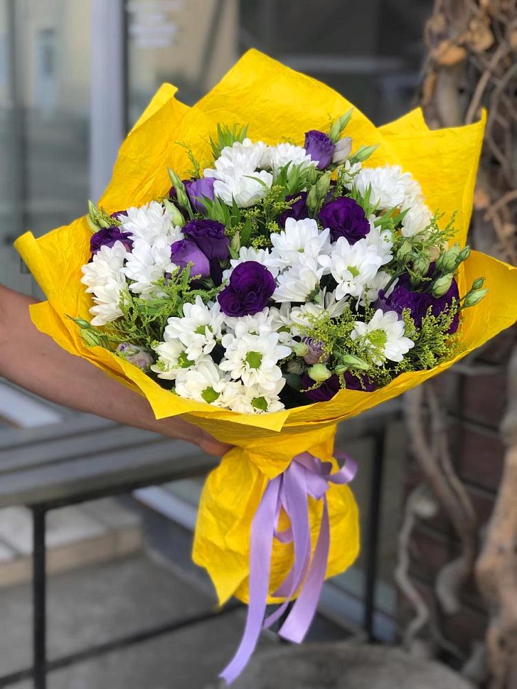 Букет цветов из: Ирисы, Хризантемы и Ромашки в Винзили