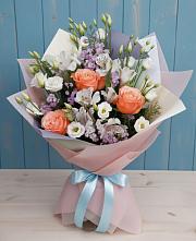 Букет цветов из:  Лизиантусы, Розы, Альстромерии и Гипсофила в Винзили