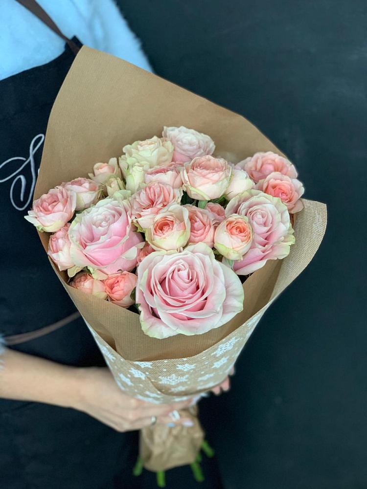 Букет цветов из: Хризантемы и Розы в Винзили