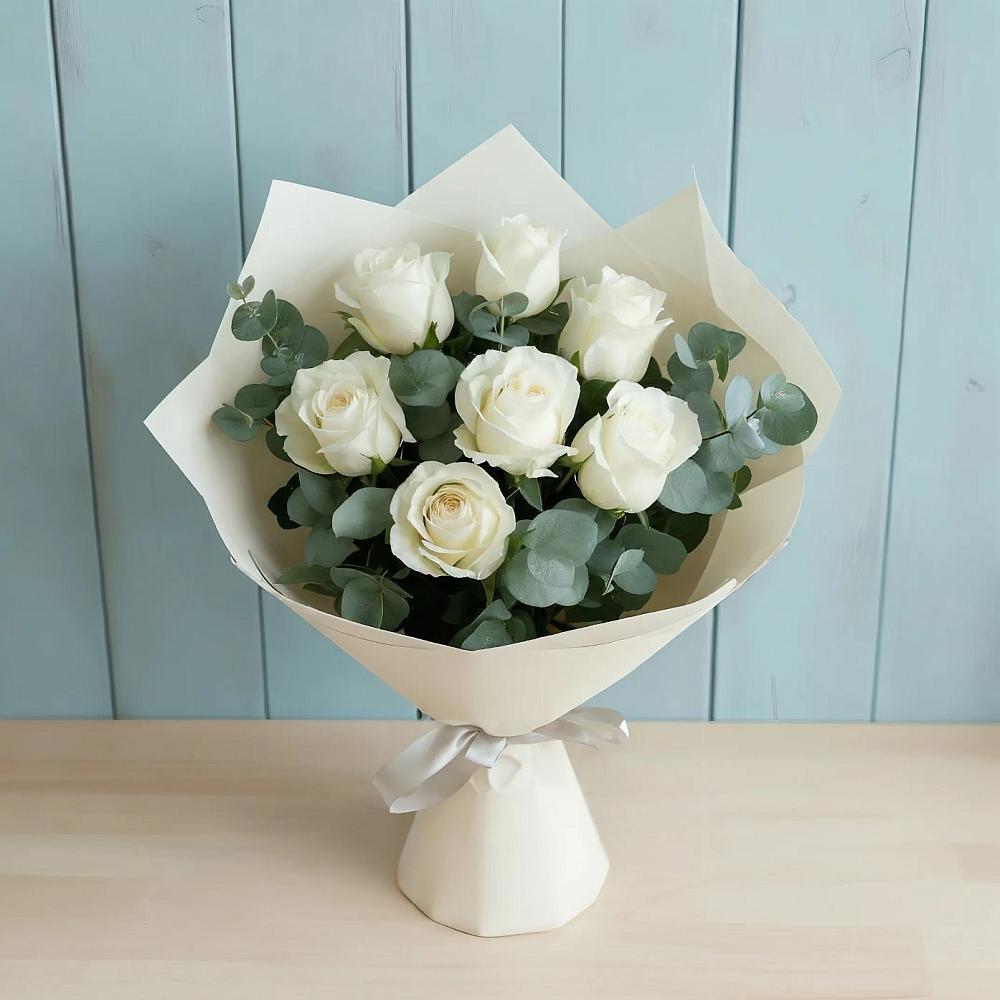 Букет Белые розы в Эвкалипте в Винзили