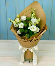 Букет цветов из:  Хризантемы и Лизиантусы в Винзили