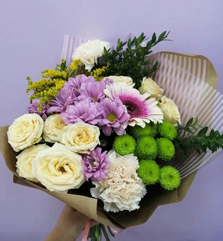 Букет цветов из: Хризантемы, Розы, Гвоздики и Герберы в Винзили