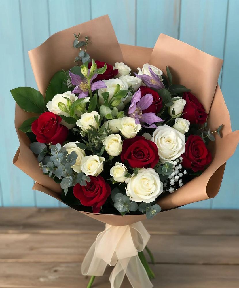 Букет цветов из: Розы и Альстромерии в Винзили