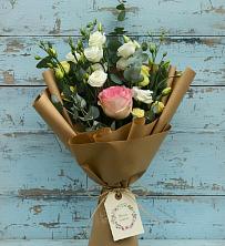 Букет цветов из:  Розы и Лизиантусы в Винзили