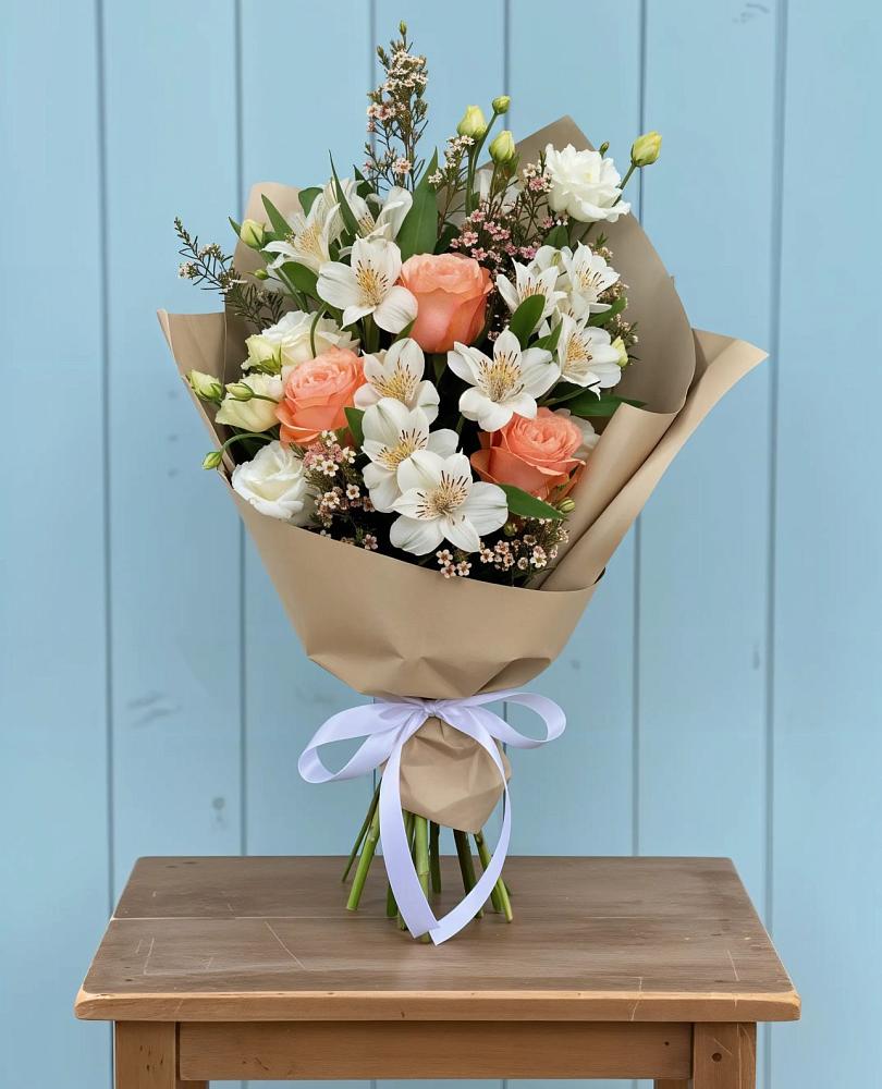 Букет цветов из: Альстромерии, Лизиантусы, Розы и Хризантемы в Винзили