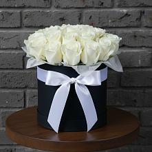 Цветочная композиция из Розы в шляпной коробке в Винзили